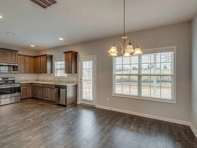 7416 Marisa Way — Photo 4