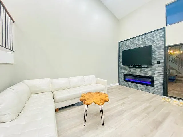 4700 Mendocino Ter — Photo 2