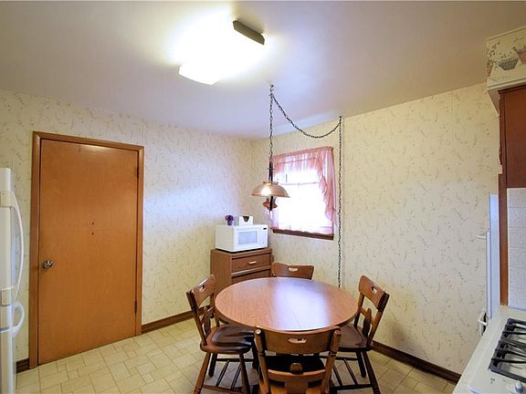 5th image of 7631 Zona Ln