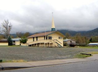 2015 NW Highland Ave, Grants Pass, OR 97526