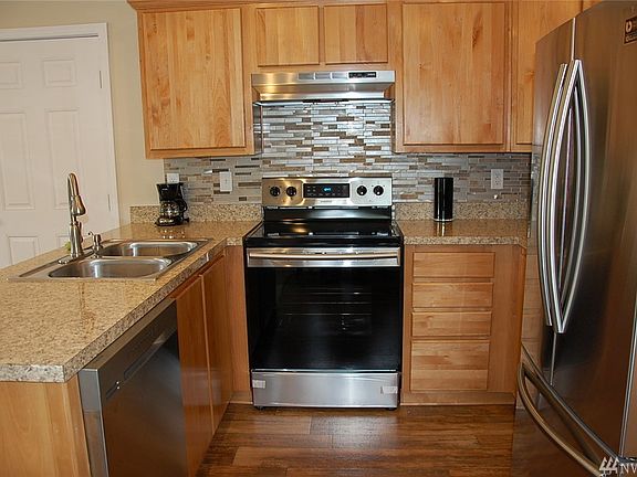 5th image of 1121 244th St SW Unit 25