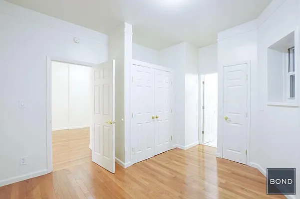 Rented by Bond New York | media 5