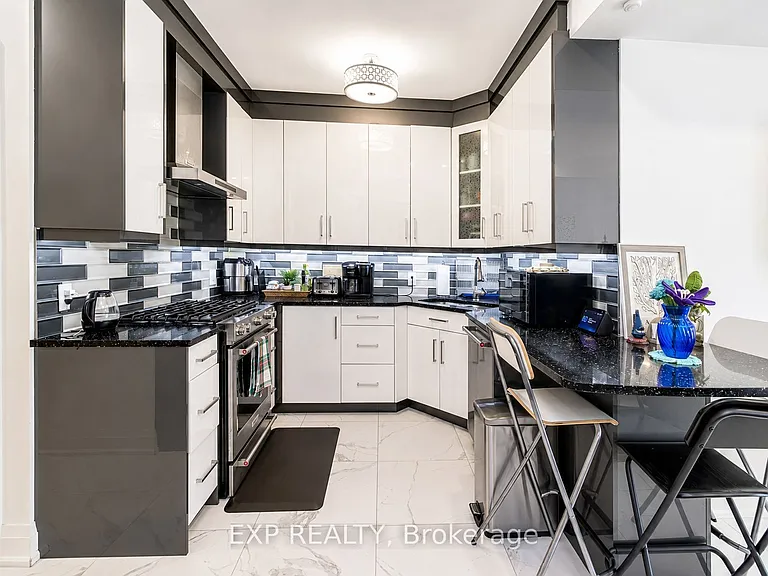 234 Heiman St #103 — Photo 9