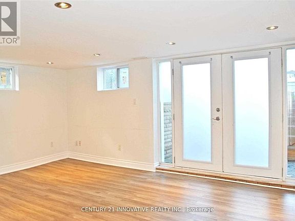 2nd image of 985 Victoria Park Ave