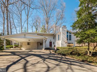 3202 Riverview Dr, Triangle, VA 22172