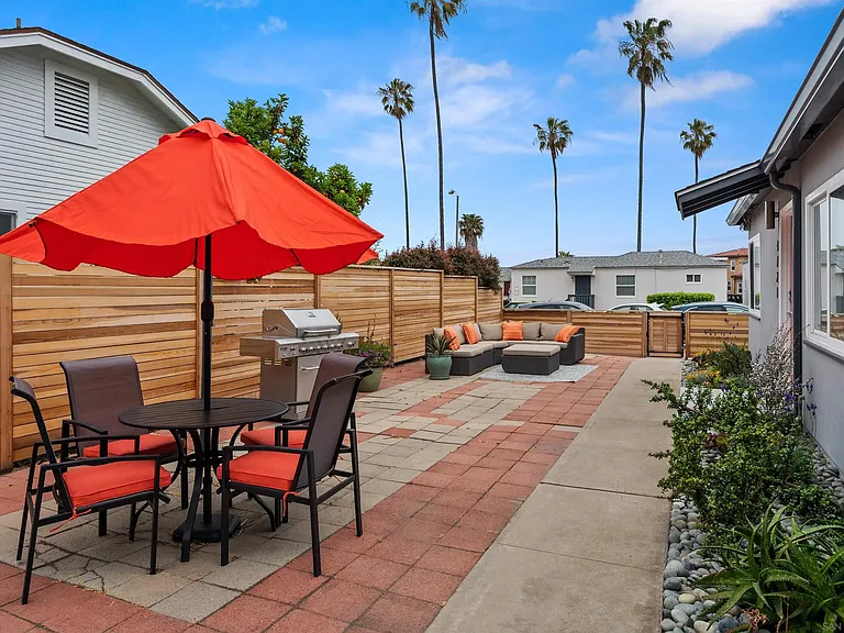 4727 Greene St — Photo 25