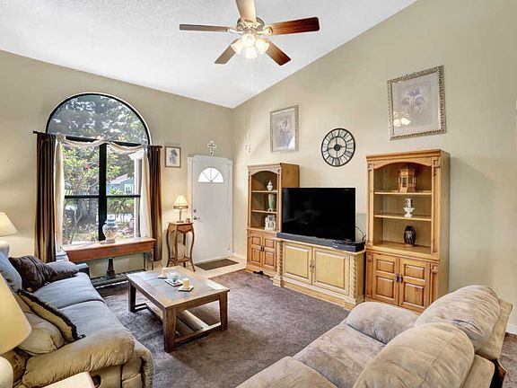 5th image of 9013 Carma Dr