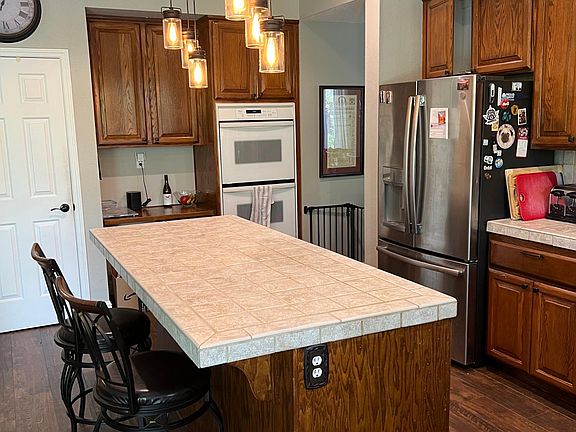 5th image of 979 Mimosa Dr