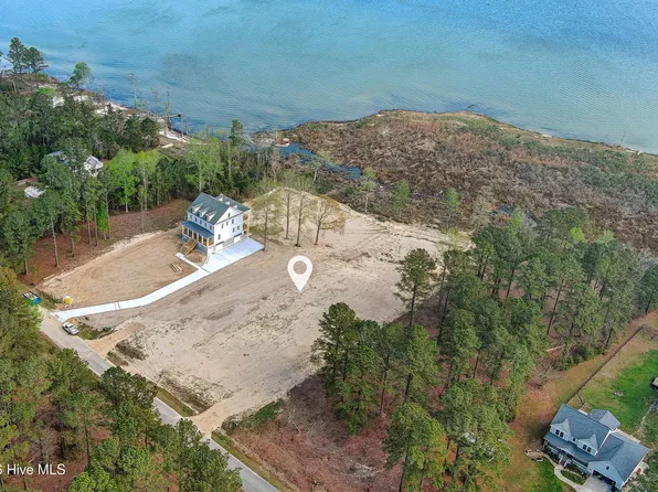 119 & 121 Cedarwood Drive, Havelock, NC 28532