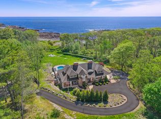 1 Cove Rd, Cape Neddick, ME 03902