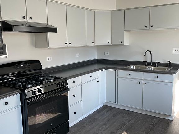 4th image of 610 Laurel Ave