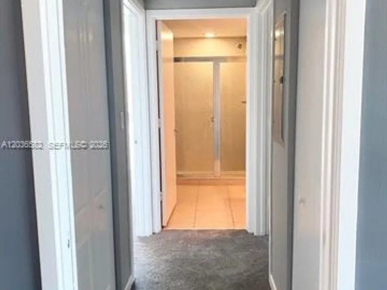 335 Biscayne Blvd #4200 — Photo 7