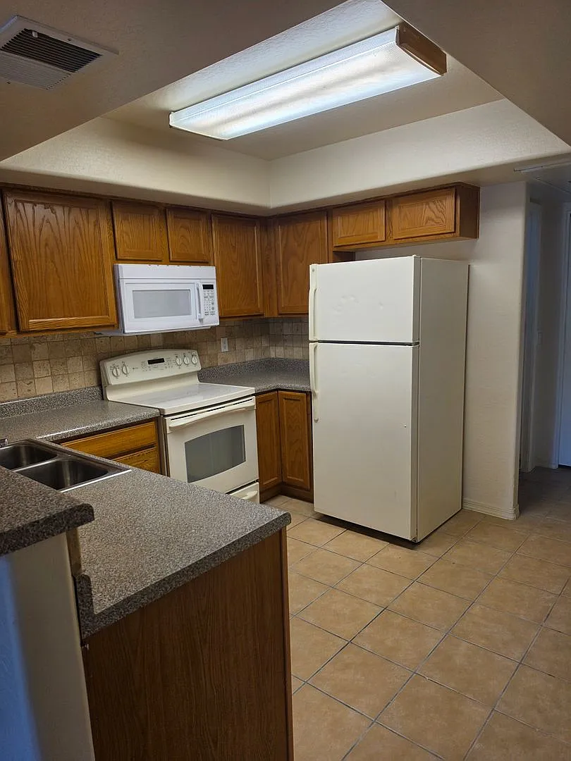 2bed/2bed Condo In Apache Junction — Photo 4
