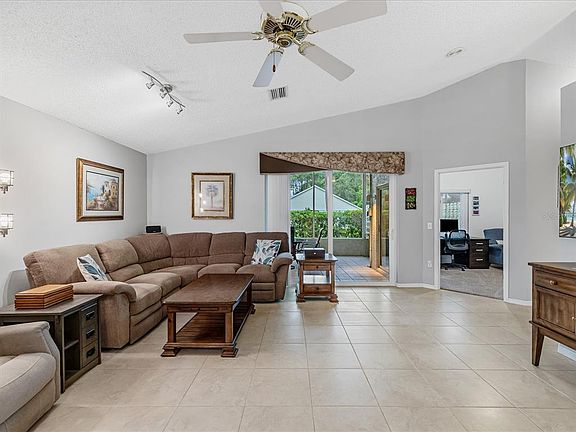 2nd image of 10836 Brookhaven Dr
