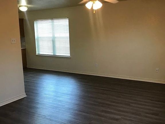 2nd image of 3605 Oldenburg Ct