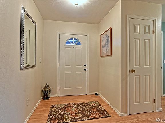 3rd image of 2510 Meadow Dr