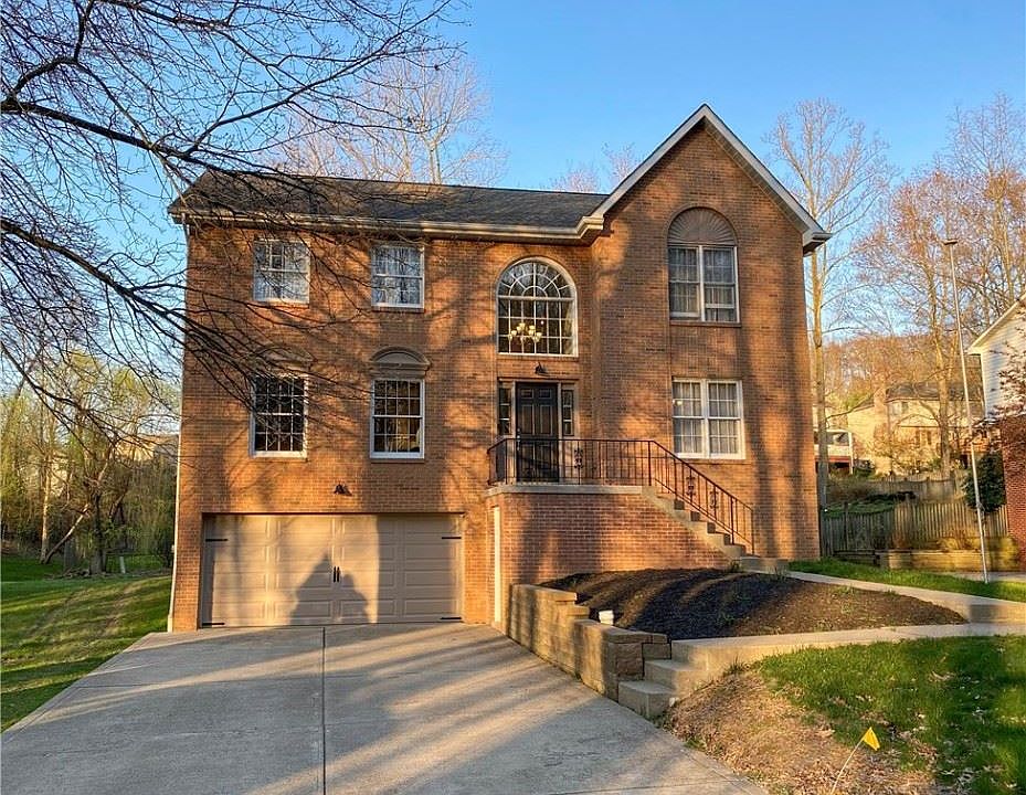 1st image of 239 Rose Ct N