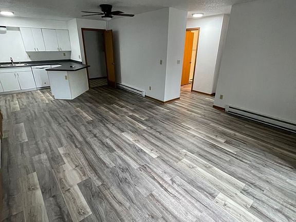 5th image of 629 Brooks Pl #631
