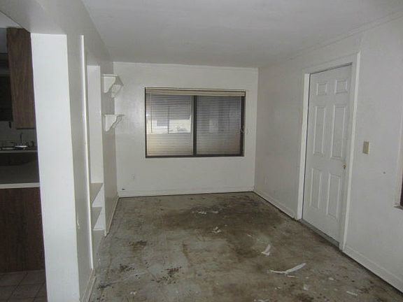 2nd image of 2339 Sunset Dr