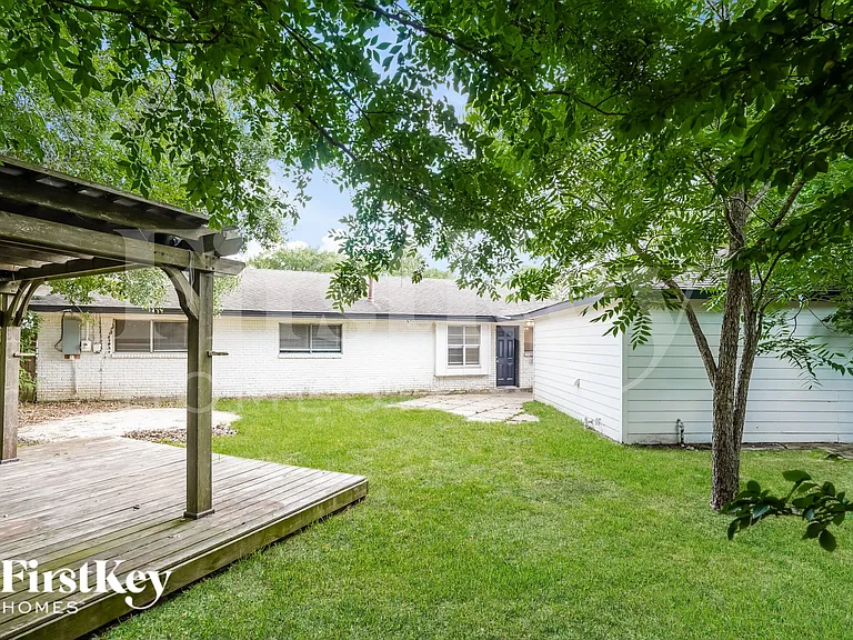 4909 Green Willow Ln — Photo 18