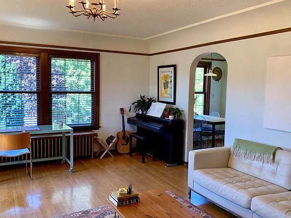 4th image of 1100 17th Ave APT 201
