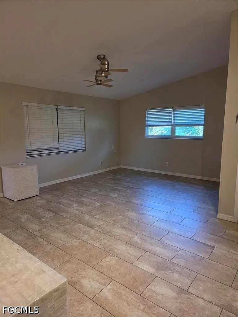 1 bed, 1.0 bath, 920 sqft, $2,000 — Photo 2