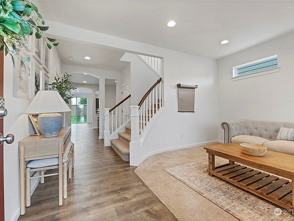 4th image of 8439 29th Pl NE