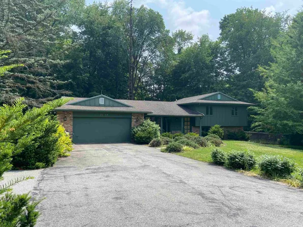 2329 E Tamoshanter Rd, Peru, IN 46970