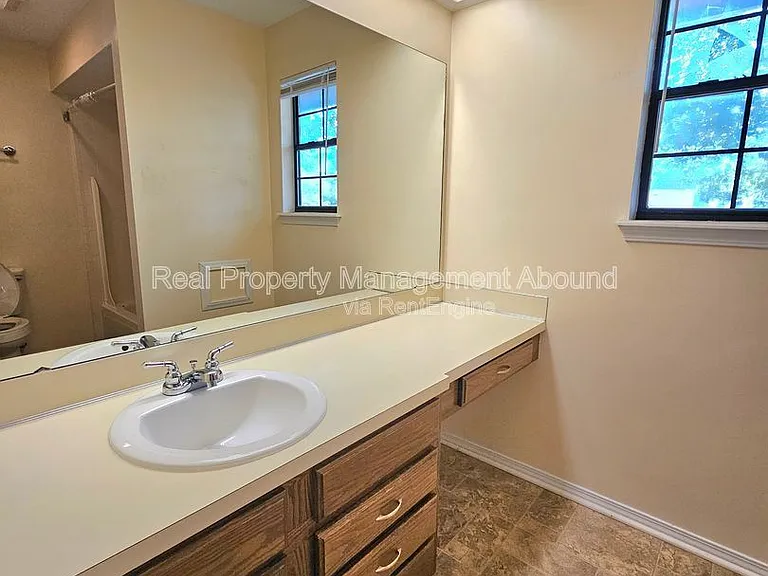 1811 W Gulfport Cir — Photo 15