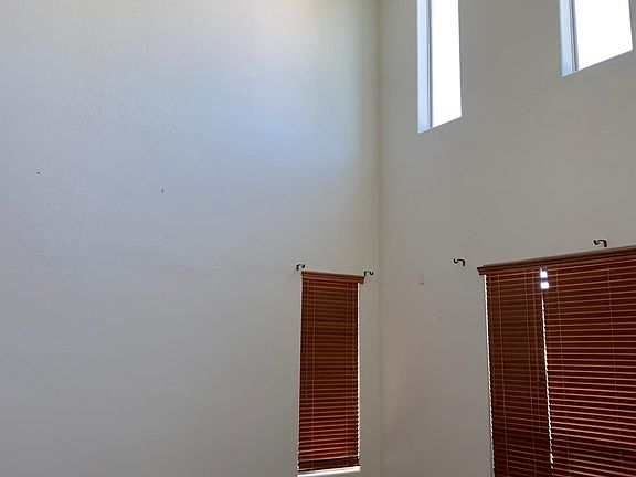 3rd image of 1534 E Tierra Ct