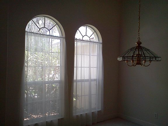 4th image of 1549 Gants Cir