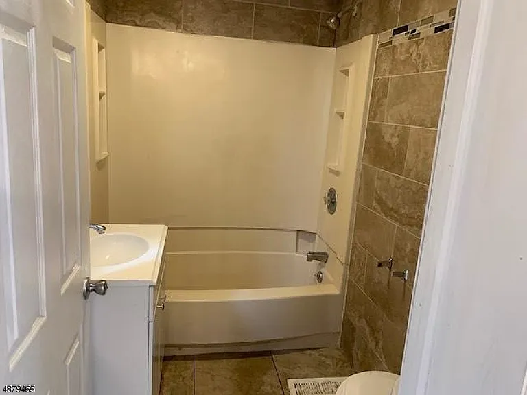 36 Colfax Ave — Photo 6