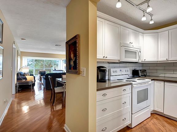 4th image of 1241 NW 18th Avenue #203