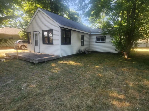 1136 Francis Ave, Muskegon, MI 49442
