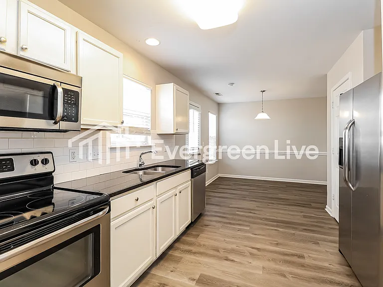 3217 Reid Brook Ln — Photo 5