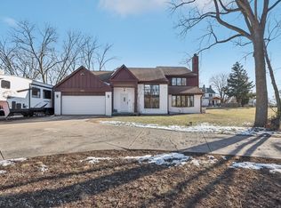 1209 N Schoenbeck Rd, Prospect Heights, IL 60070