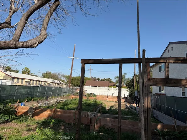 3744 Rosewood Ave, Los Angeles, CA 90066