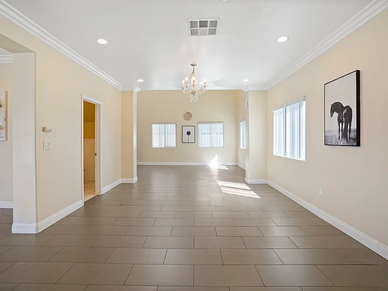 10562 Lexington St — Photo 14