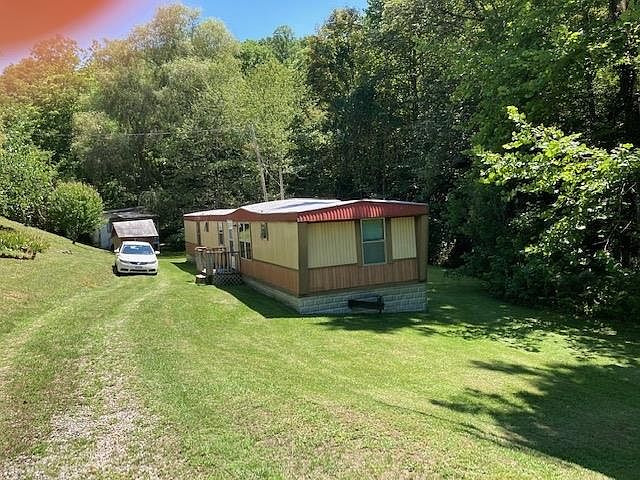 1st image of 438 Thistle Ln