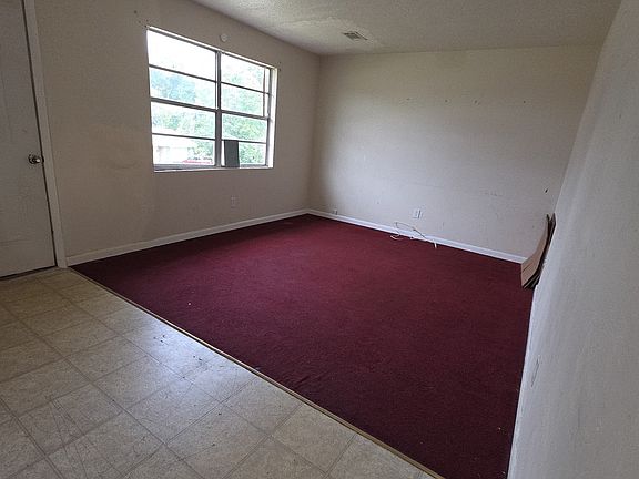 2nd image of 2506 Banbury St