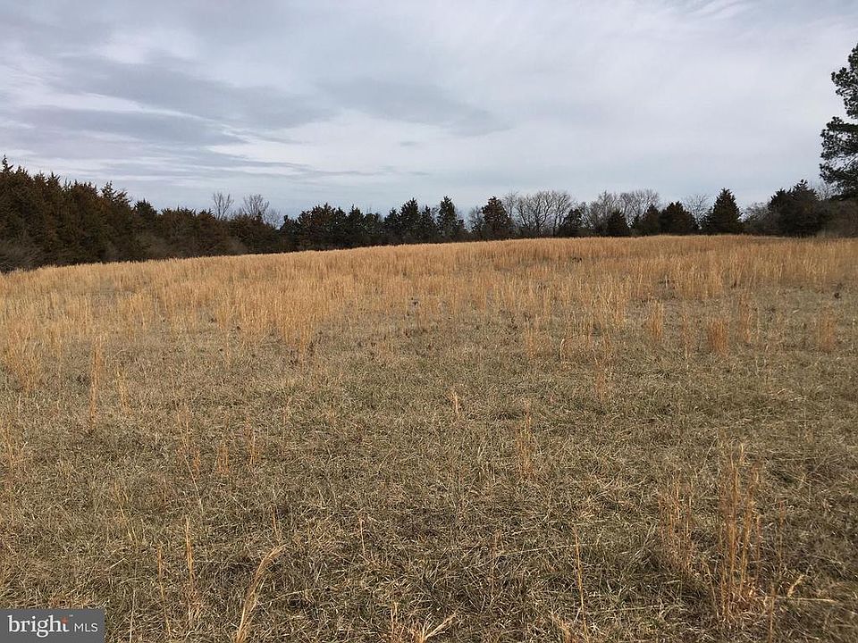 5.82 acres at the Middletown exit off I-81