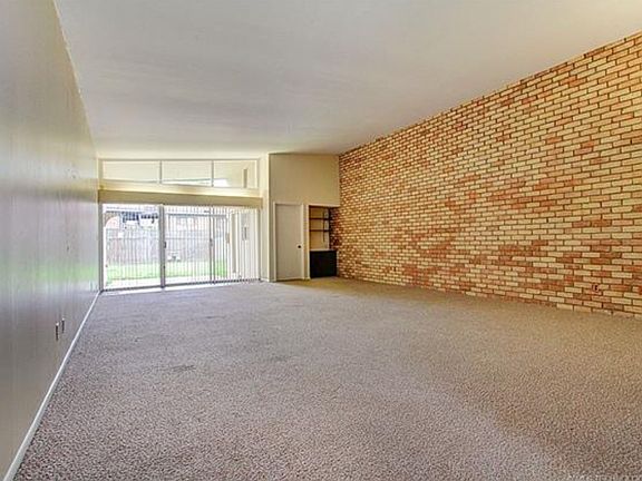 3rd image of 3608 E 48th Pl #3608