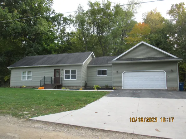 1500 S Lake Wilson Rd, Hillsdale, MI 49242