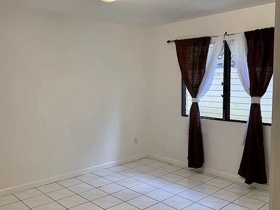 2nd image of 1531 Gulick Ave