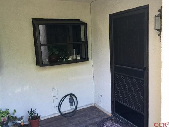3rd image of 1326 W Apricot Ave