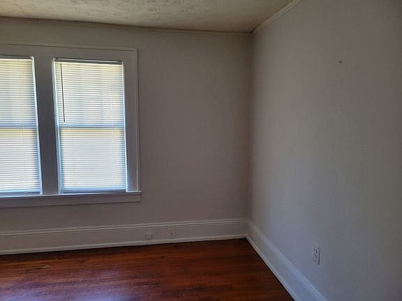 4th image of 2114 Dellwood Ave #2120