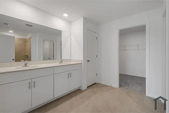 4 bed, 1941 sqft, $2,750 — Photo 4