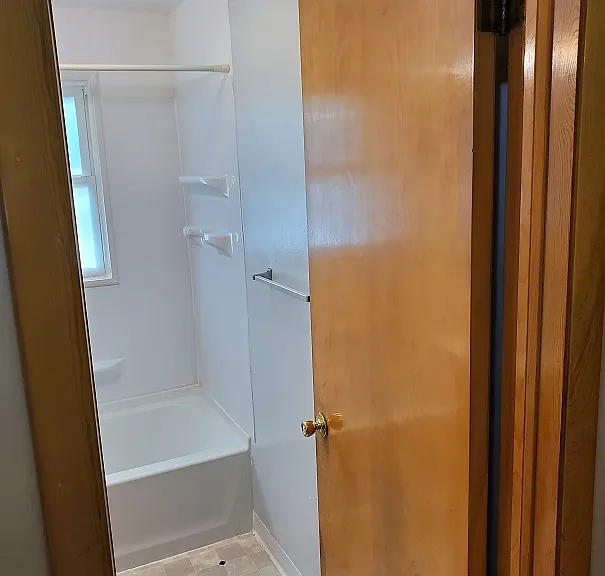 1163 Higgins Ave — Photo 43