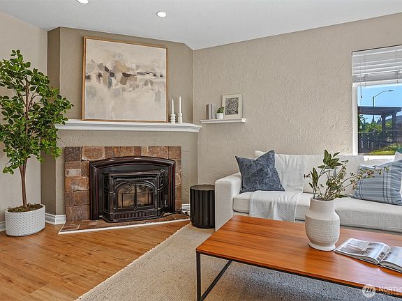 4th image of 4711 Colby Avenue
