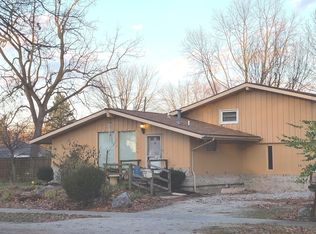 1404 N Walnut St, Champaign, IL 61820